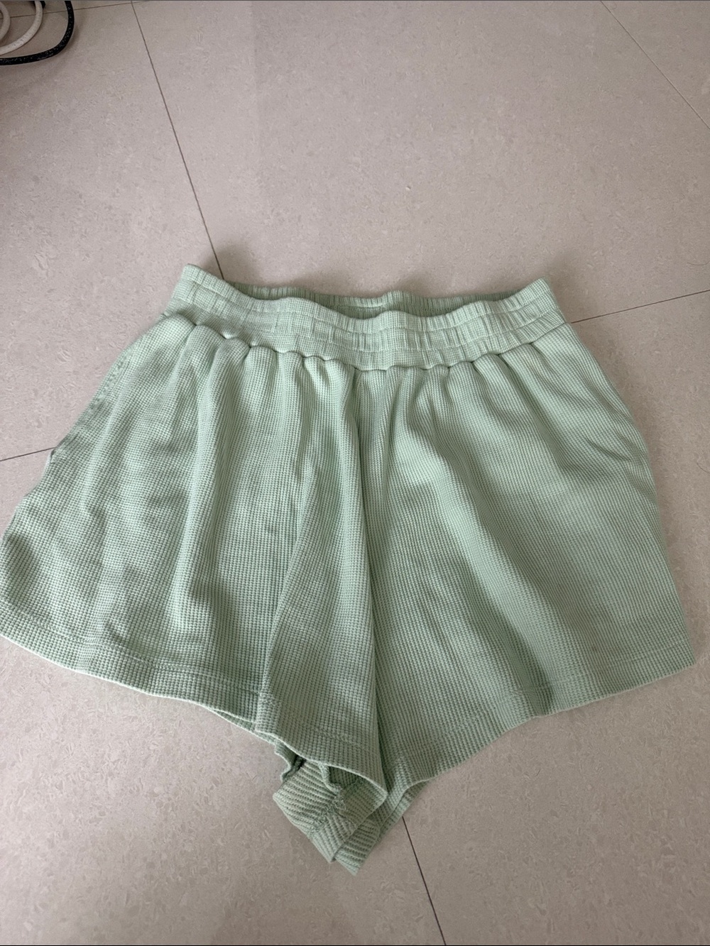 Daily Ritual Light Sage Ribbed Lounge Top & Shorts Set M/L - Picture 3 of 4